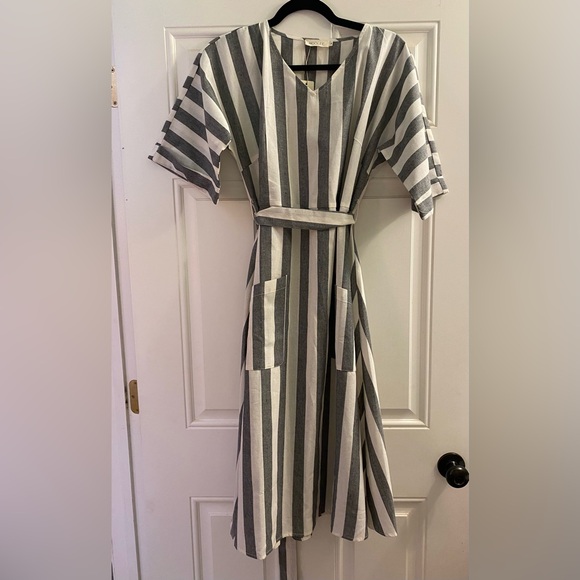 Roolee Gray and White Striped Midi Dress - Picture 3 of 7